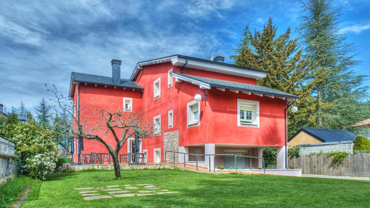 Hotel Pura Vida Pirineos Jaca Esterno foto